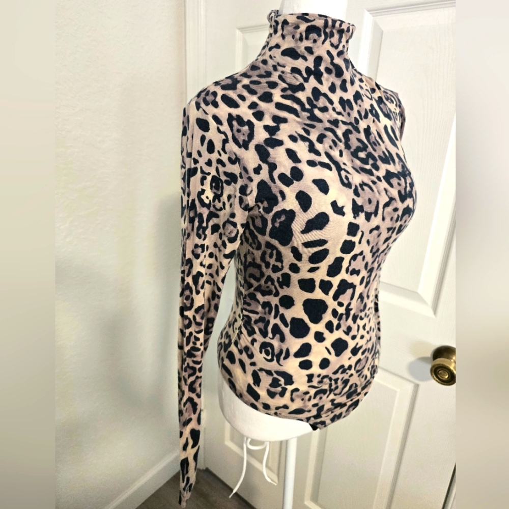 Animal print stretchy cotton bodysuite.  Size M